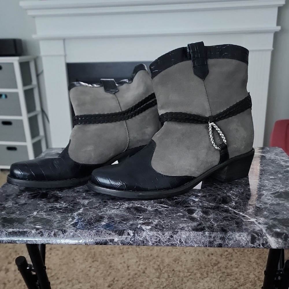 Brighton Black and Gray Ankle Boots